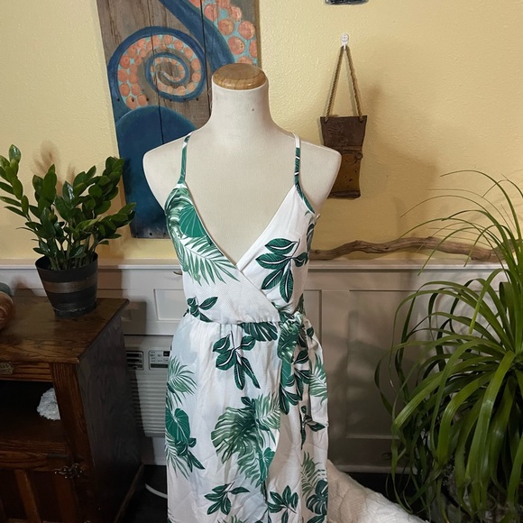 Tropical sundress - Picture 5 of 7
